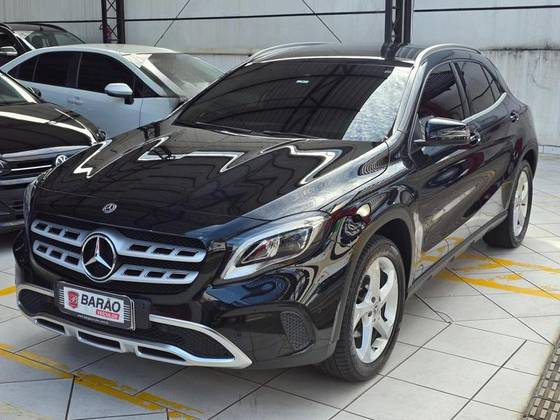 MERCEDES-BENZ GLA 200 1.6 CGI FLEX ADVANCE 7G-DCT